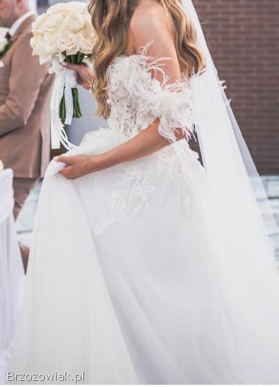 Suknia ślubna kwiaty 3D koronka