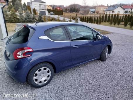 Peugeot 208 2012