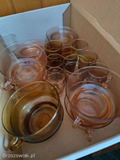 Bulionówki i kieliszki