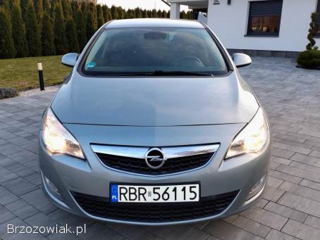 Opel Astra Z Niemiec  2011