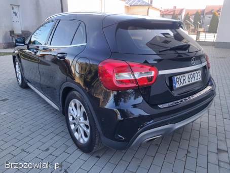 Mercedes-Benz GLA 1.  6 156KM 2015