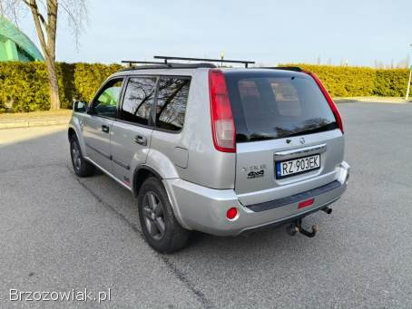Nissan X-Trail 4x4 2.  0 gaz  2004
