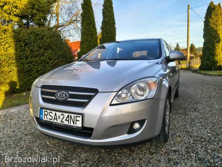 Kia Cee'd 1.  6 122KM 2008