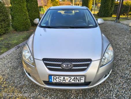 Kia Cee'd 1.  6 122KM 2008