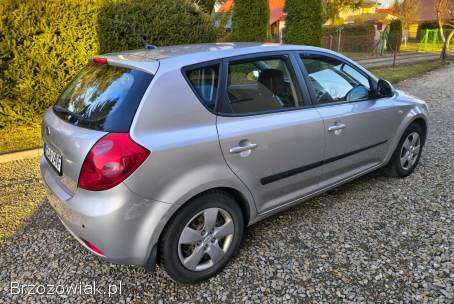 Kia Cee'd 1.  6 122KM 2008
