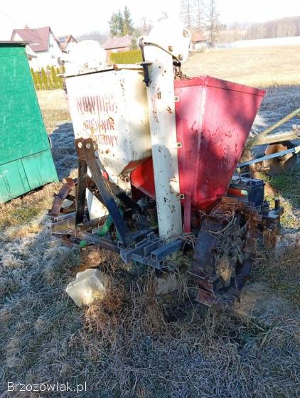 Sprzedam sprzęt rolniczy.