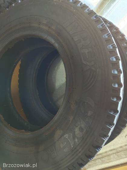 Sprzedam 4 praktycznie nowe opony 8.  25R20