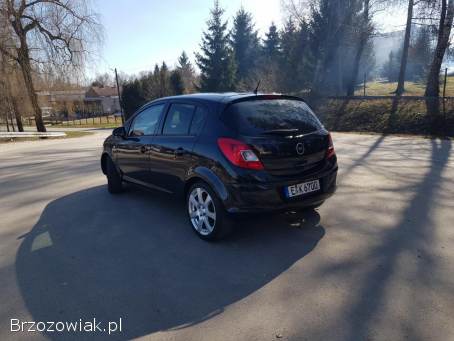 Opel Corsa D 1.  4 101KM 2010