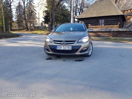 Opel Astra J 1.  4 Turbo/lift 2012