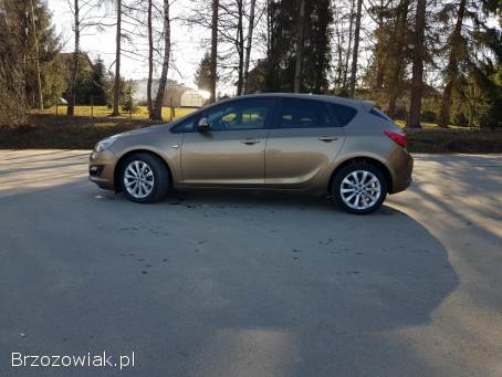Opel Astra J 1.  4 Turbo/lift 2012