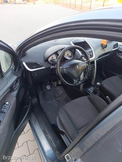 Peugeot 207 1.  6 HDi 5 drzwi 2006