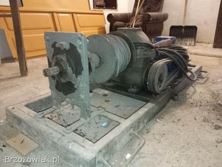 Skrzynia oraz wyciąg budowlany