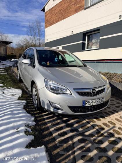 Opel Astra J 2012