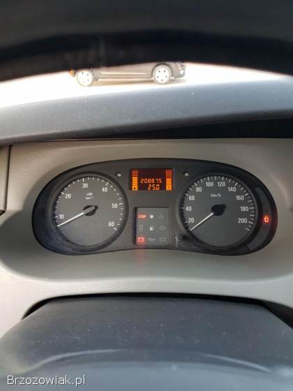 Opel Vivaro 9 osobowy  2005