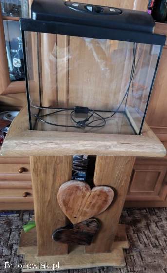 Zestaw stolik plus akwarium 40l.