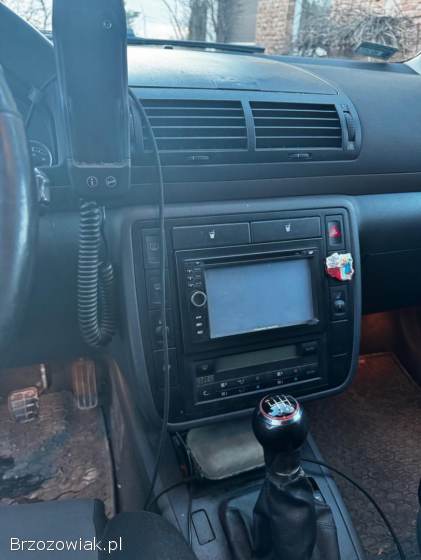 Volkswagen Sharan Spacja  2005