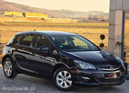 Opel Astra 1.  4 Turbo Design 2015