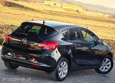 Opel Astra 1.  4 Turbo Design 2015