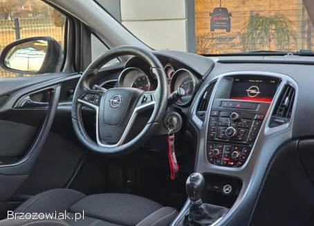 Opel Astra 1.  4 Turbo Design 2015