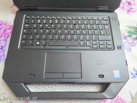 Pancerny laptop Dell 5404 Rugged port RS-323