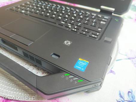 Pancerny laptop Dell 5404 Rugged port RS-323