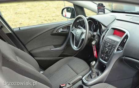 Opel Astra 1.  6 Style 2014