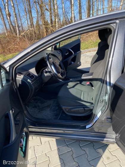 Toyota Avensis 2.  0 D-4D 2011
