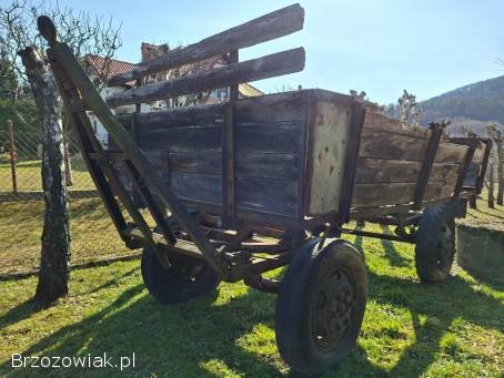 Przyczepa dwuosiowa rolnicza traktora Autosan zabytkowa Sanocka Fabryka Wagonów