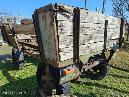 Przyczepa dwuosiowa rolnicza traktora Autosan zabytkowa Sanocka Fabryka Wagonów