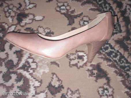 Buty na obcasie