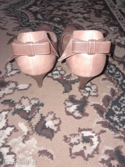 Buty na obcasie