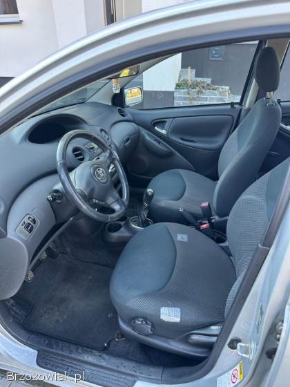 Toyota Yaris 2005