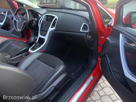 Opel Astra J GTC-1,  6 Turbo 2011
