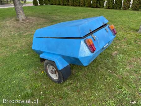 Przyczepka samochodowa typu niewiadów