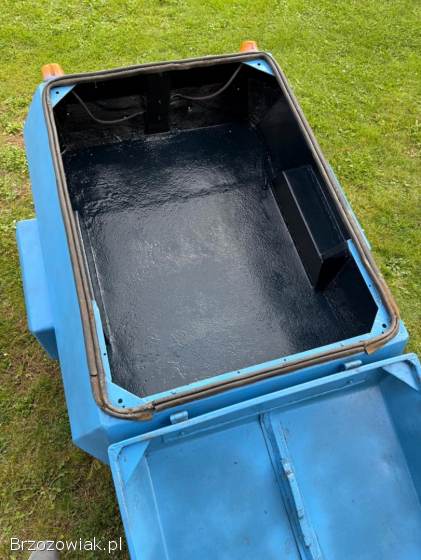 Przyczepka samochodowa typu niewiadów