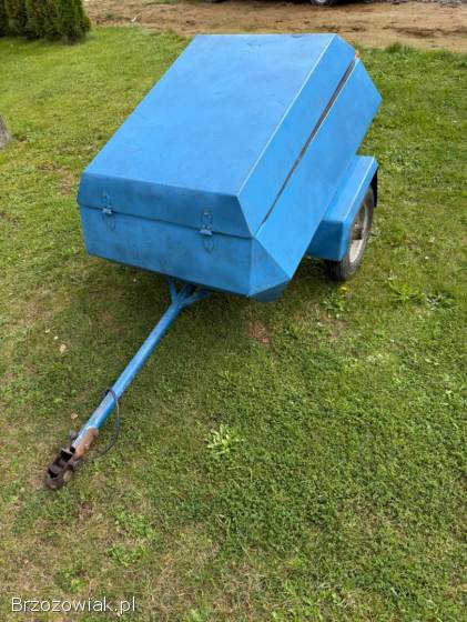 Przyczepka samochodowa typu niewiadów