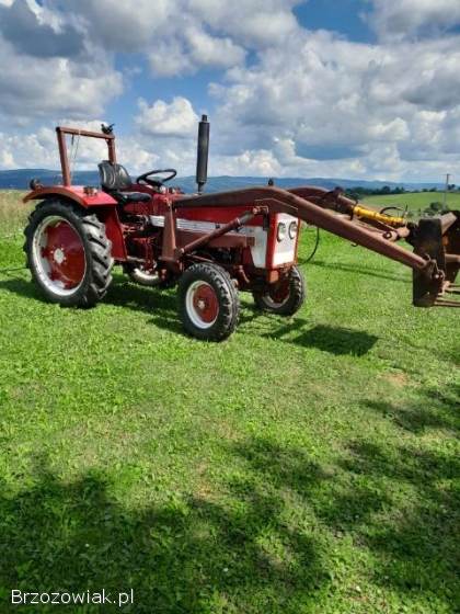 Ciągnik McCornik International 323