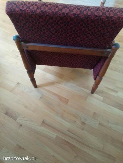 Fotel vintage drewniany,  tapicerowany.  PRL
