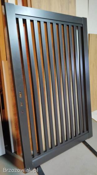 Brama wjazdowa dwuskrzydłowa z furtką