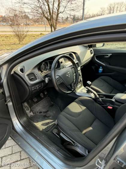 Volvo V40 Lift 2.  0 d2 Ledy 2018