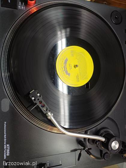 Gramofon Akai ATT05U