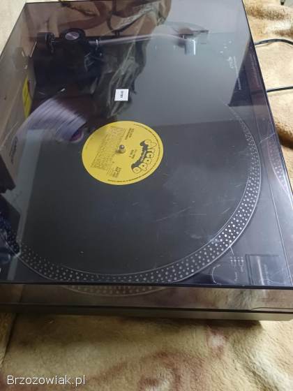 Gramofon Akai ATT05U