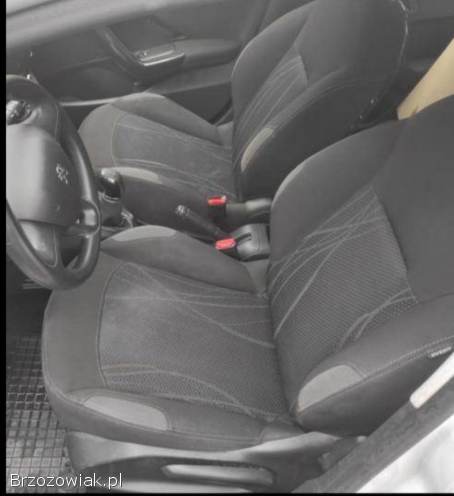 Peugeot 208 2012