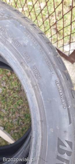 Opony 255/45R18