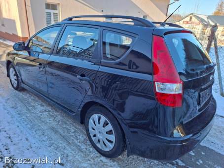 Hyundai i30 Benzyna 1.  4 16V 2012