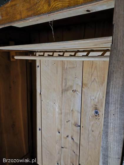 Stara szafa drewniana