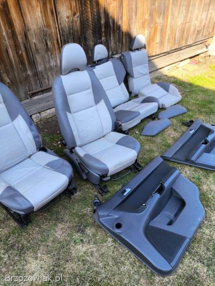 Fotele Volvo V50 i kanapa + dwa boczki przód