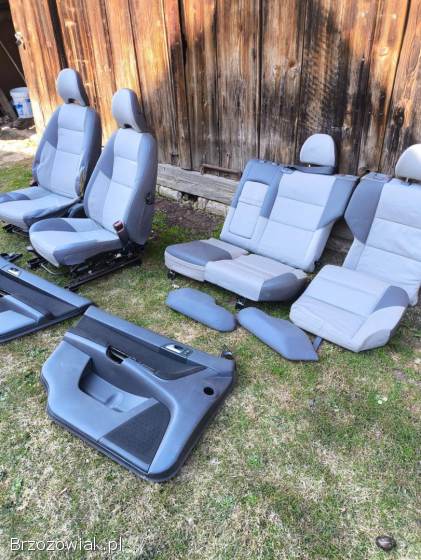 Fotele Volvo V50 i kanapa + dwa boczki przód