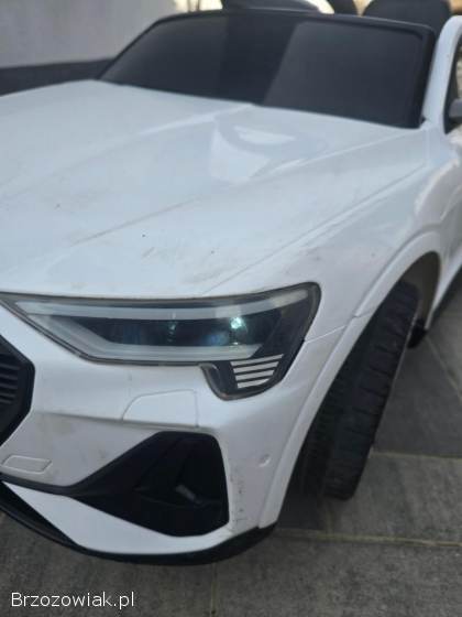 Autko elektryczne audi