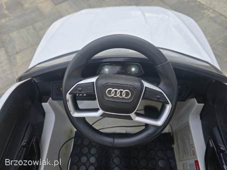 Autko elektryczne audi